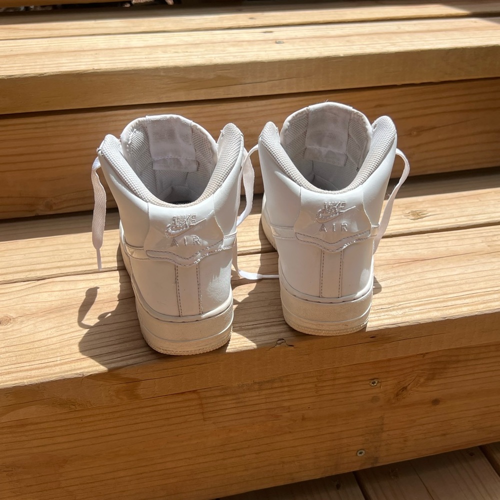 Nike Air Force One white leather high tops - Picture 3 of 9